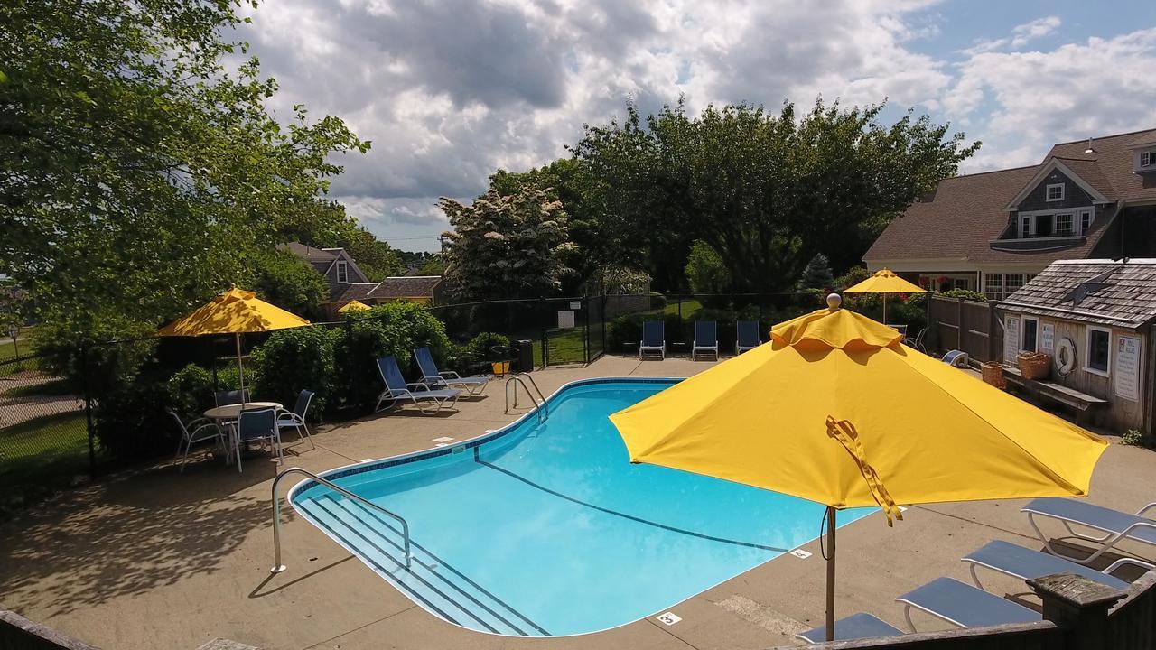 Ship'S Knees Inn East Orleans Екстериор снимка